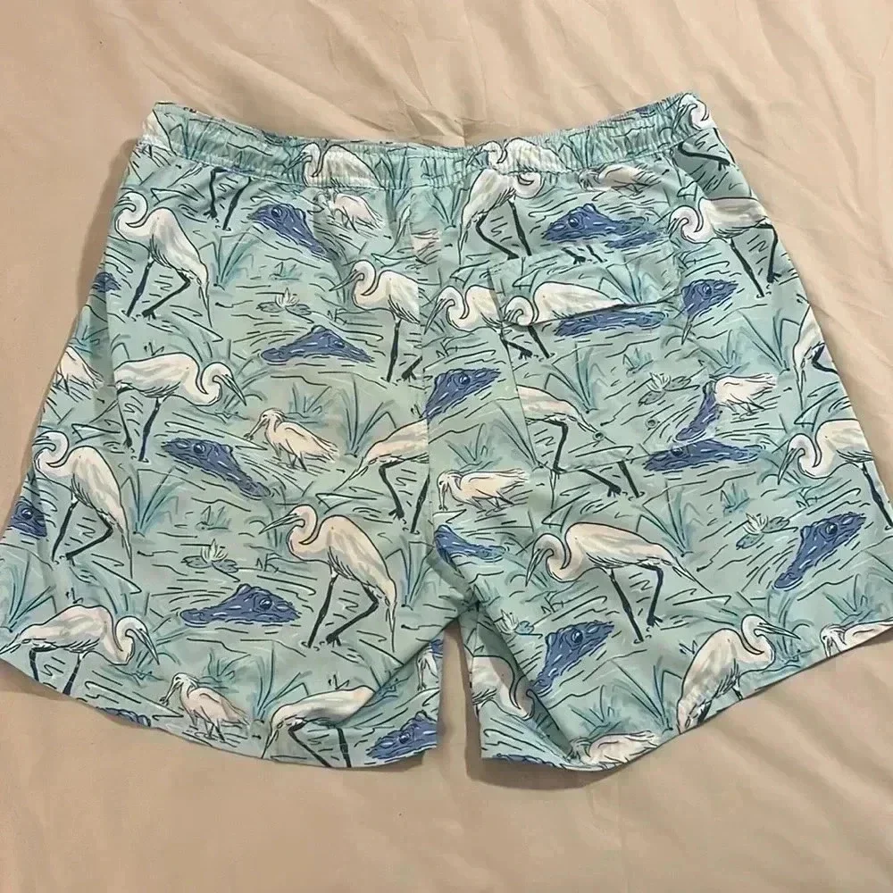 Men’s Vineyard vines swimming trunks size XL alligator crane